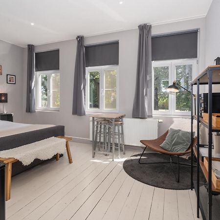 Spacious Guest Suites Near Historic Market - 5 Min Walk Брюж Екстериор снимка