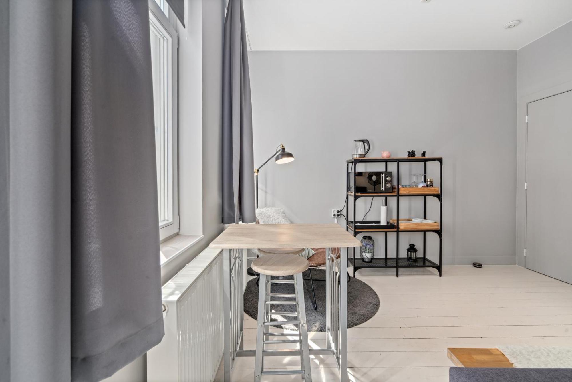 Spacious Guest Suites Near Historic Market - 5 Min Walk Брюж Екстериор снимка